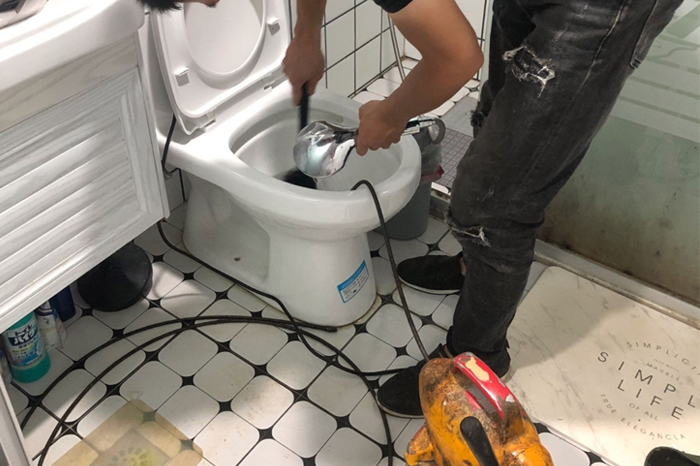 光村镇马桶堵塞自己疏通还是找师傅？专业上门服务让你省时更省心